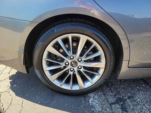 Used 2019 INFINITI Q50 Luxe w/ Essential Package (3.0T Luxe) image 9