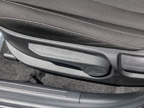 Used 2023 Hyundai Elantra SEL FWD image 27