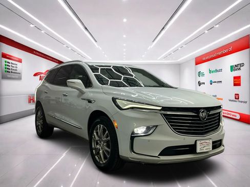 Used 2022 Buick Enclave Premium AWD/4WD image 2