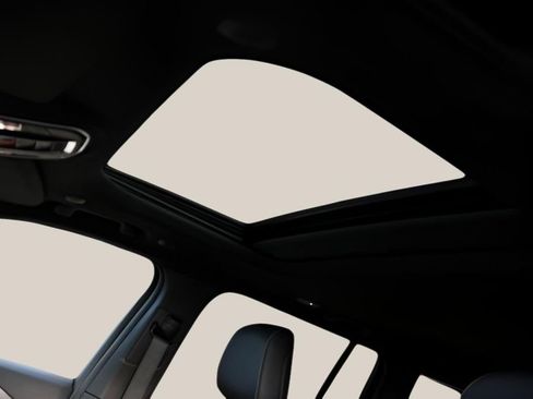 New 2026 Jeep Grand Cherokee Altitude RWD image 11