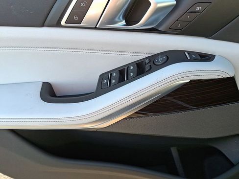 New 2026 BMW X5 xDrive40i w/ Premium Package image 11