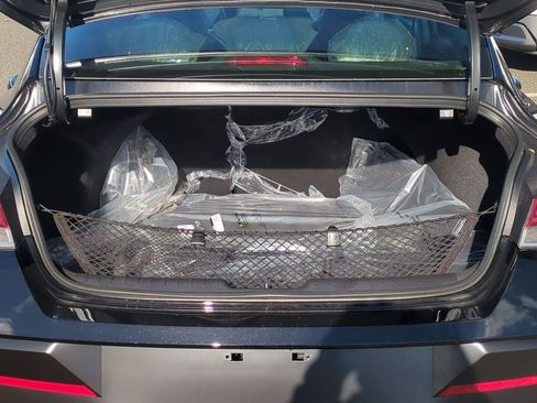 Certified 2025 Hyundai Elantra Limited FWD image 25