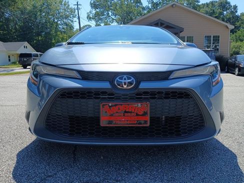 Used 2020 Toyota Corolla LE w/ LE Premium Package FWD image 3