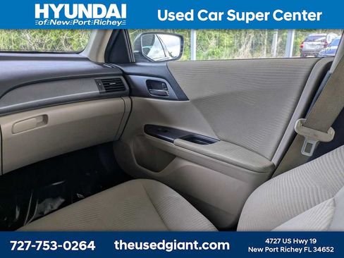 Used 2015 Honda Accord LX image 16