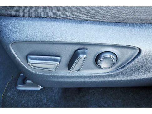 Used 2025 Toyota RAV4 XLE image 27