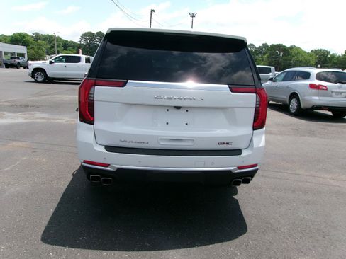 Certified 2025 GMC Yukon Denali AWD/4WD image 19