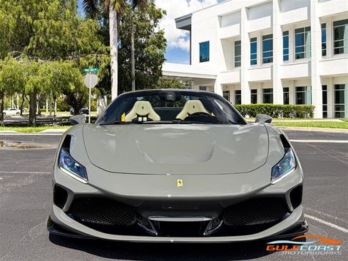 Used 2022 Ferrari F8 Tributo RWD image 6