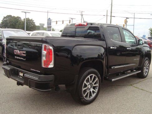Certified 2022 GMC Canyon Denali image 23