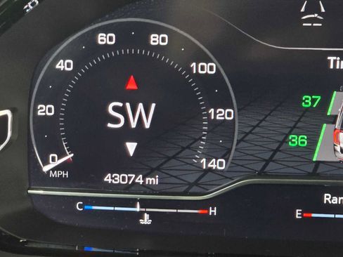 Used 2024 GMC Yukon Denali image 26