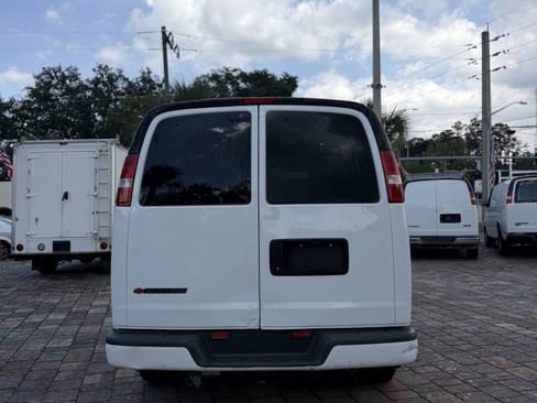 Used 2017 Chevrolet Express 2500 LT w/ LT Preferred Equipment Group RWD image 7