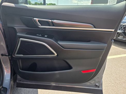 Used 2023 Kia Telluride LX AWD/4WD image 28