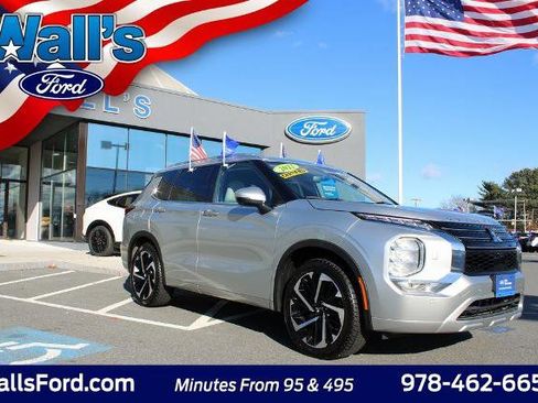 Used 2022 Mitsubishi Outlander SEL image 3