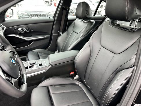 Used 2025 BMW 330i xDrive Sedan image 17