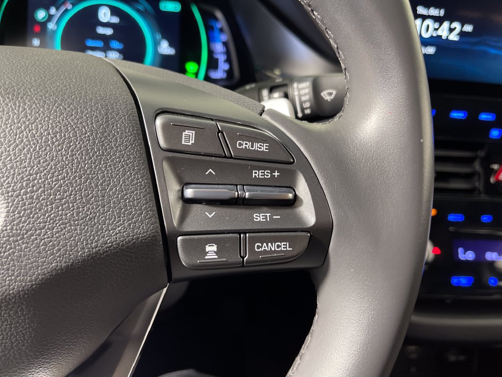 Used 2022 Hyundai Ioniq Limited FWD image 29