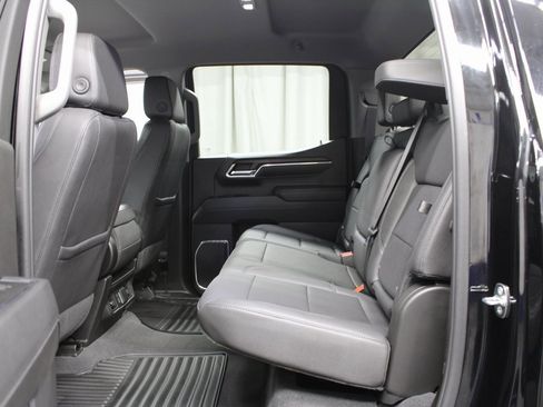 Used 2024 GMC Sierra 1500 SLT image 10