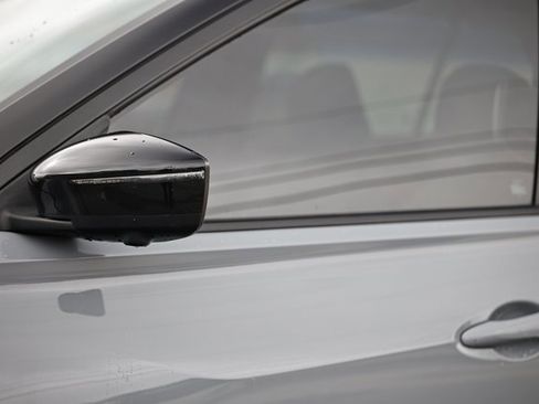 Used 2023 Nissan Kicks SR w/ SR Premium Package image 5