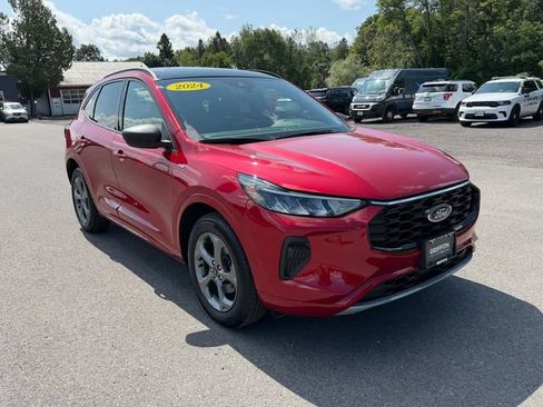 Used 2024 Ford Escape ST-Line w/ Tech Pack #1 AWD/4WD image 7