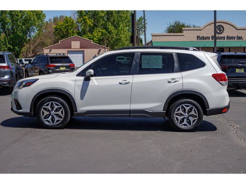 Certified 2022 Subaru Forester Premium AWD/4WD image 6