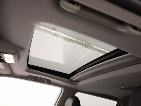 Used 2023 Toyota 4Runner Limited image 18