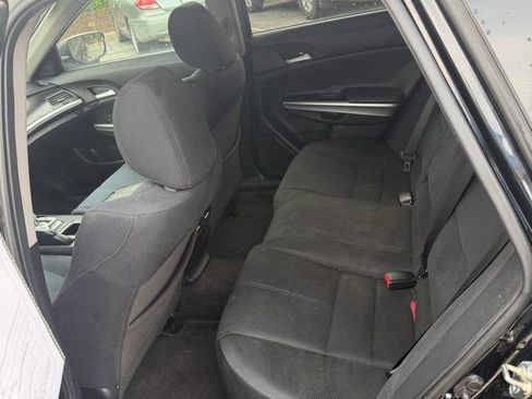Used 2013 Honda Crosstour EX image 4