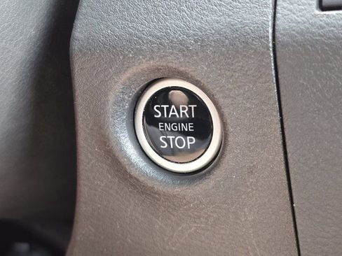 Used 2025 Nissan Frontier PRO-4X AWD/4WD image 26