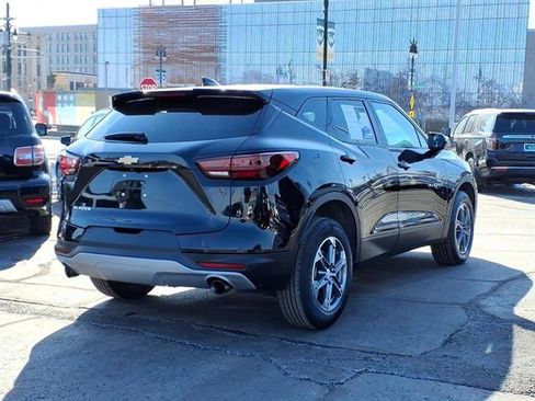 Used 2024 Chevrolet Blazer LT w/ Driver Confidence Package image 4