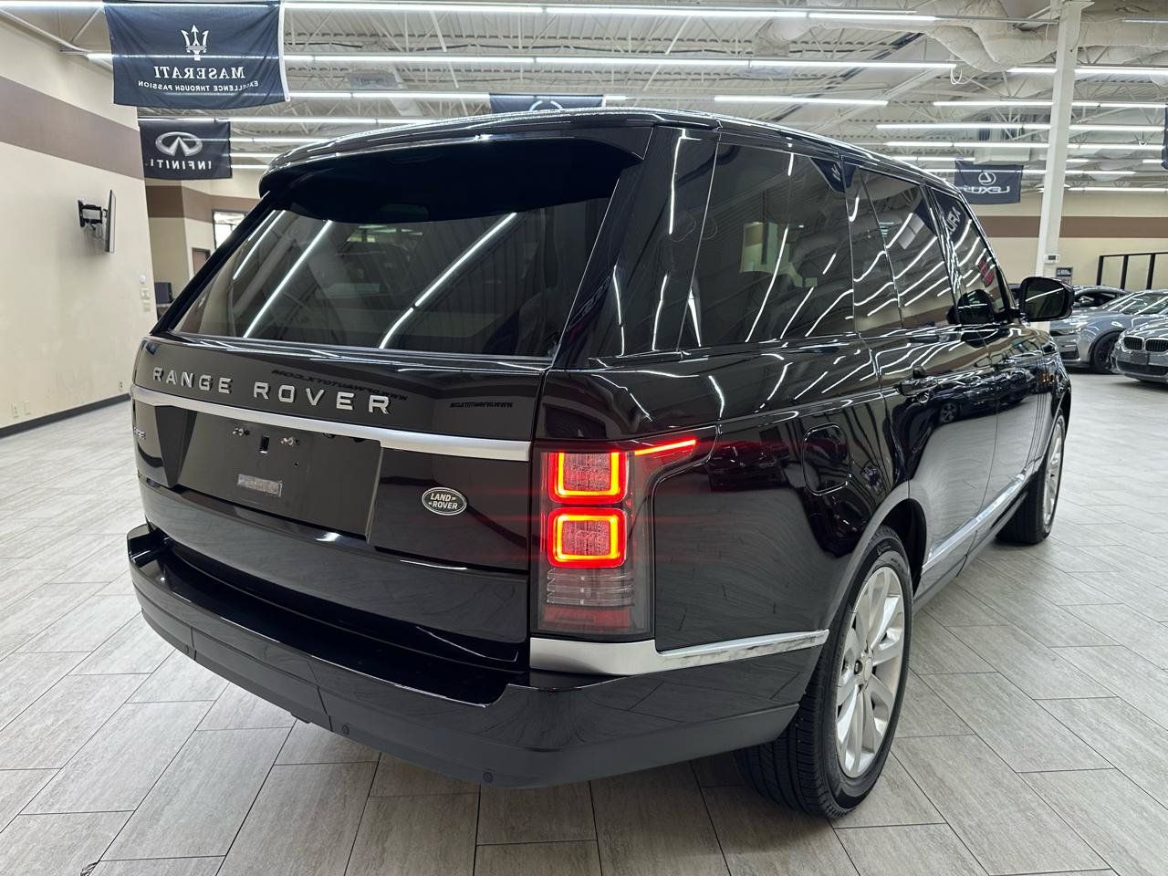 Used 2014 Land Rover Range Rover HSE AWD/4WD image 7