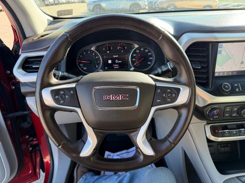 Certified 2023 GMC Acadia SLT FWD image 22