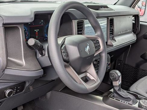 New 2026 Ford Bronco 2-Door AWD/4WD image 3