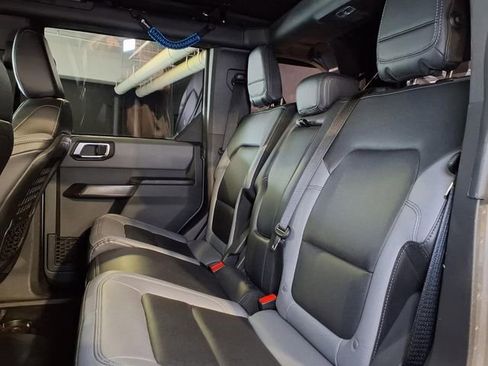 Used 2024 Ford Bronco Black Diamond AWD/4WD image 19