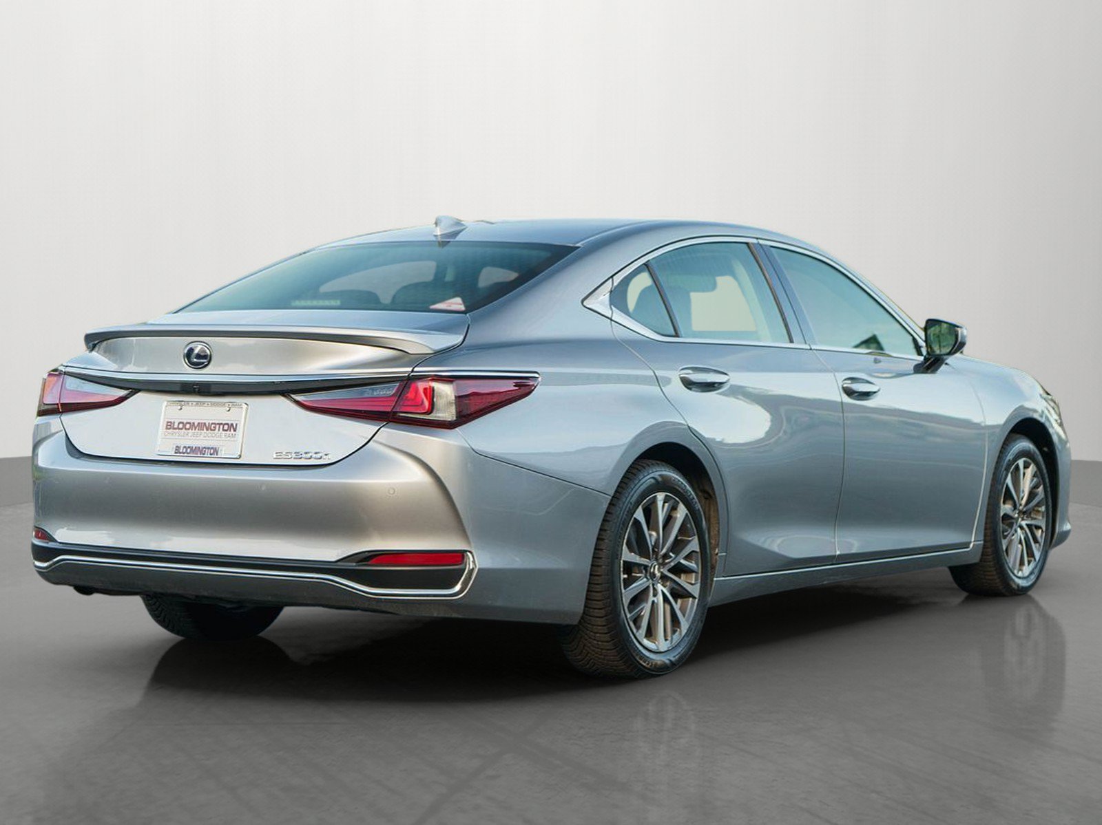 Used 2022 Lexus ES 300h FWD image 7