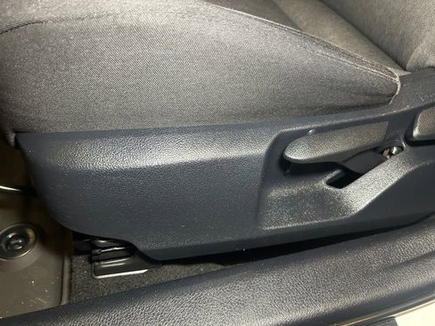 Used 2025 Toyota Camry LE FWD image 20