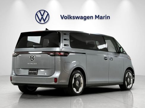 New 2025 Volkswagen ID. Buzz Pro S RWD image 5