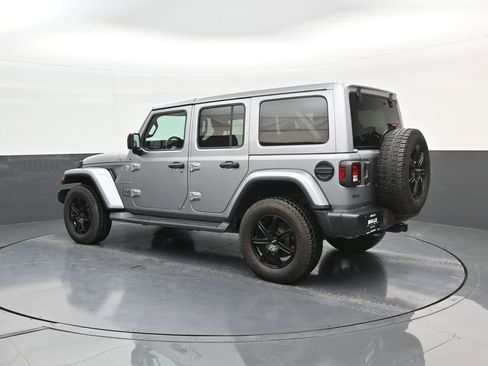 Used 2021 Jeep Wrangler Unlimited Sahara w/ Uconnect 4C Nav & Sound Group AWD/4WD image 5