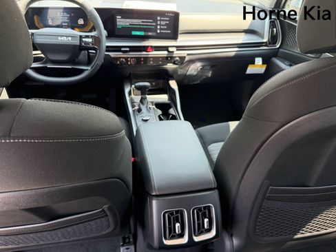 New 2026 Kia Sorento LX FWD image 21