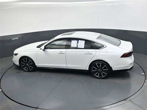 Used 2024 Honda Accord Touring image 23