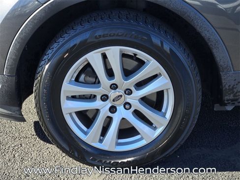 Used 2018 Ford Explorer XLT w/ Equipment Group 202A image 9