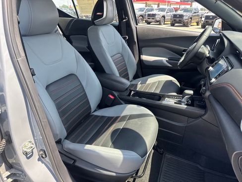 Used 2024 Nissan Kicks SR w/ SR Premium Package FWD image 11