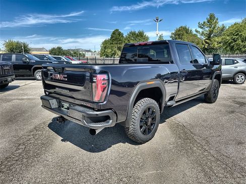 New 2026 GMC Sierra 2500 AT4 w/ AT4 Premium Plus Package image 11