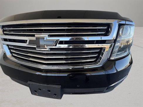 Used 2018 Chevrolet Tahoe Premier image 2