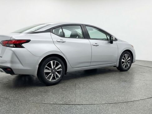 Used 2025 Nissan Versa SV image 9