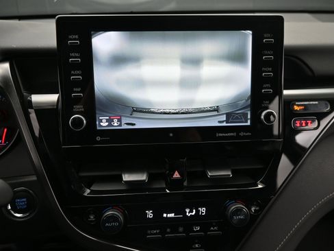 Used 2021 Toyota Camry XSE image 21