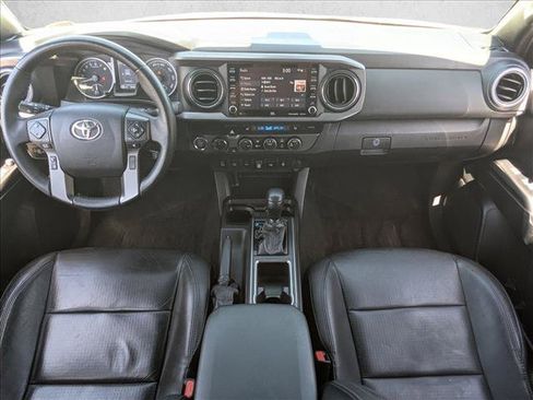 Used 2022 Toyota Tacoma TRD Sport w/ TRD Premium Sport Package AWD/4WD image 17