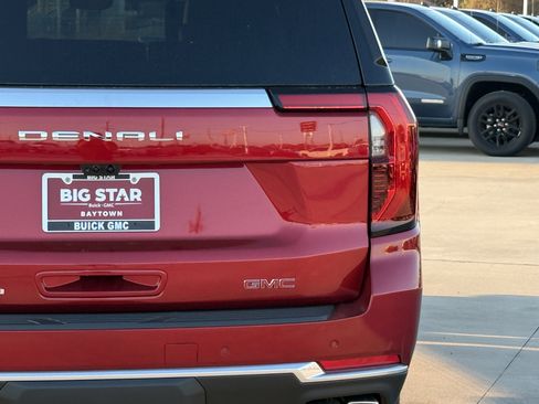 New 2026 GMC Yukon XL Denali w/ Denali Reserve Package image 7