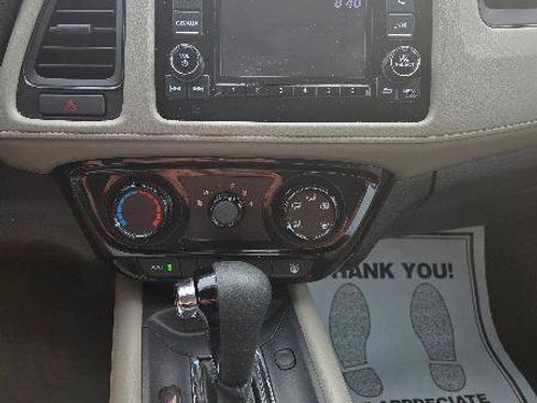 Used 2018 Honda HR-V LX image 8