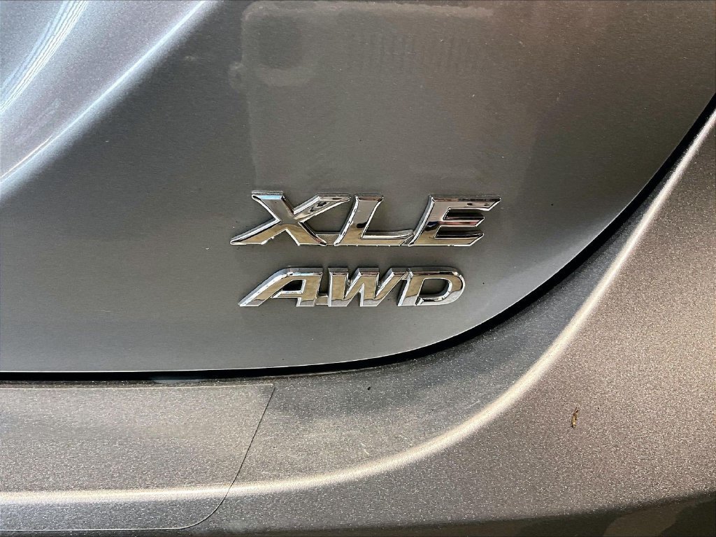 Used 2023 Toyota Camry XLE w/ Navigation Package AWD/4WD image 29