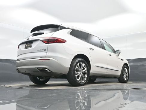 Used 2019 Buick Enclave Avenir w/ Avenir Technology Package AWD/4WD image 30