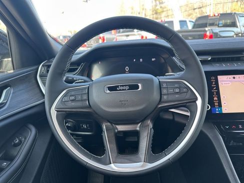 New 2026 Jeep Grand Cherokee Altitude AWD/4WD image 15