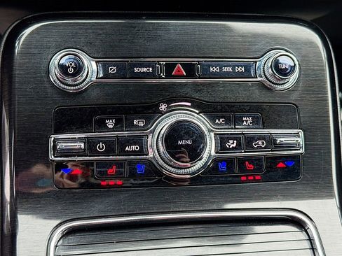 Used 2022 Lincoln Nautilus Reserve image 14