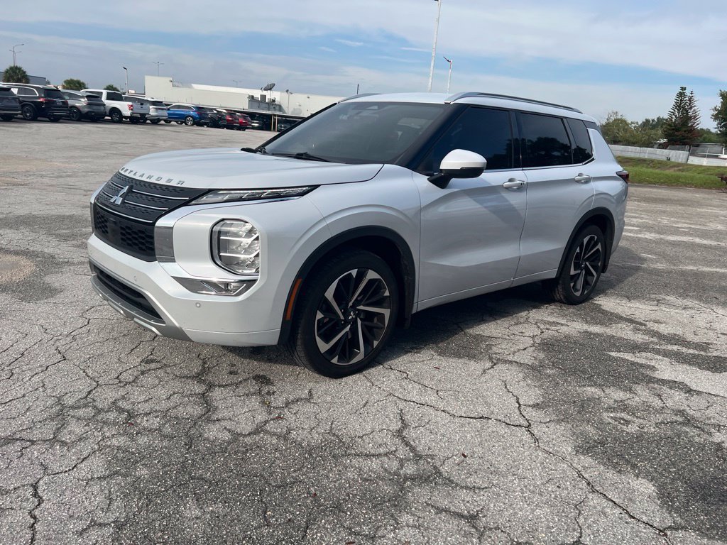 Used 2024 Mitsubishi Outlander SEL FWD image 7